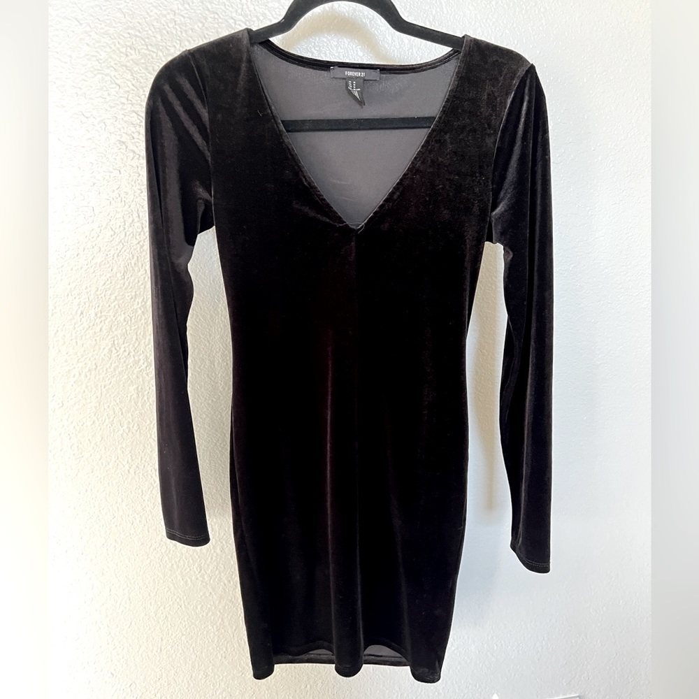 Velvet black bodycon dress